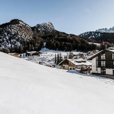Cadepunt The Dolomites * Selva di Val Gardena