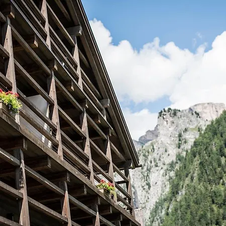 Cadepunt The Dolomites
